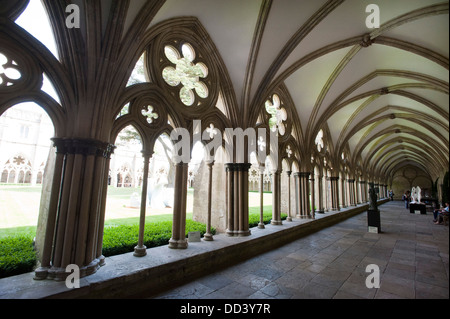 Le cloître de la cathédrale de Salisbury, Witshire. Banque D'Images