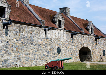 Entrée de Fort Ticonderoga avec Cannon. Banque D'Images