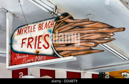 Frites une ancienne école folk art signe sur la promenade de Myrtle Beach Banque D'Images