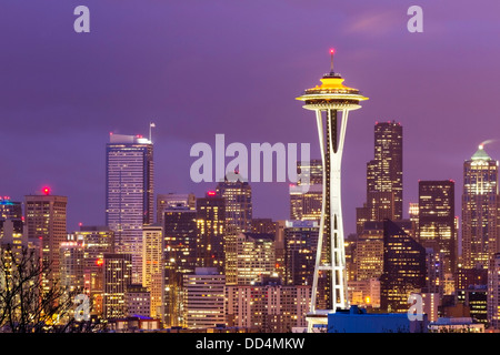 Seattle, Washington City Skyline avec le Space Needle Banque D'Images