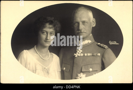 Foto Ak Kronprinz Rupprecht mit Kronprinzessin Antonia von Luxemburg ; Banque D'Images