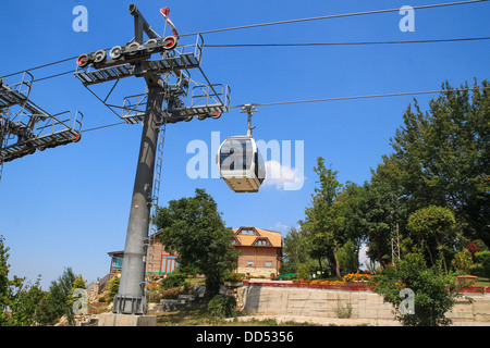 Dajti ekspres, le funiculaire de Tirana en Albanie, qui relie la ville à mont Dajti Banque D'Images