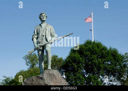 Statue commémorative du capitaine John Parker à Lexington Battle Green place du début de la Révolution américaine Banque D'Images