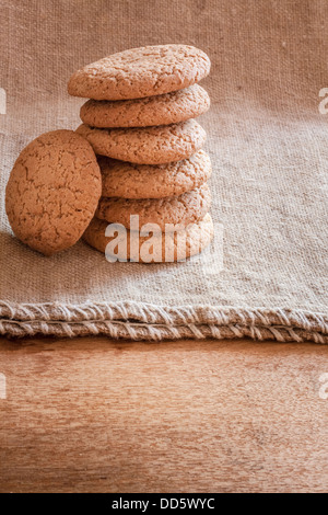 Cookies faits maison fraîchement préparés sur le limogeage du contexte Banque D'Images