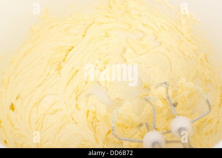 Dans un bol de beurre mixte Fine Banque D'Images