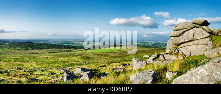 La vue de Kilmar Tor haute sur Bodmin Moor en Cornouailles Banque D'Images