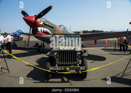 8/18/2013, Santa Rosa, Californie. Un Curtis P-40N-5 Kittyhawk exposées au Musée de l'air de la côte du Pacifique de l'aéronautique. Banque D'Images