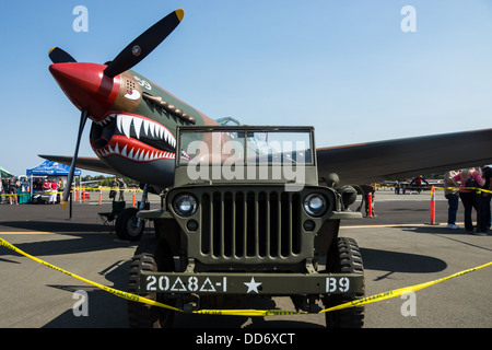 8/18/2013, Santa Rosa, Californie. Un Curtis P-40N-5 Kittyhawk exposées au Musée de l'air de la côte du Pacifique de l'aéronautique. Banque D'Images