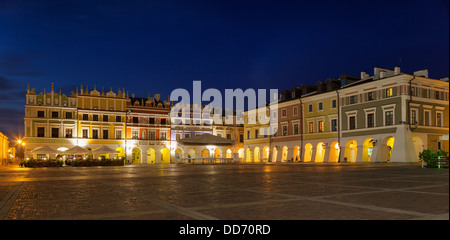 Armenian tenement maisons de la place du grand marché à Zamosc, Pologne. Banque D'Images