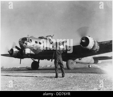 Une photographie historique du Boeing B-17 Flying Fortress, l'un des