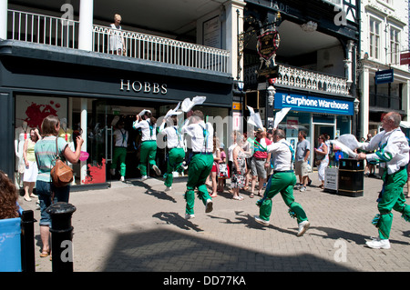 Morris Dancers, Chester, Cheshire, Royaume-Uni Banque D'Images