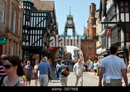 Porte de l'Orient, remparts, sur Foregate Street, Chester, Cheshire, Royaume-Uni Banque D'Images