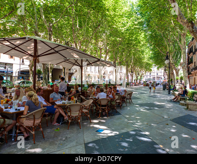 Espagne, Majorque, vue de restaurants à Passeig de naissance Banque D'Images