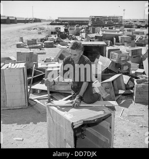 Colorado River Centre de réinstallation, Poston, Arizona. Après la finale des plans ont été faits, des boîtes pack . . . - - 539898 Banque D'Images