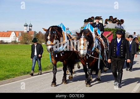 Dans Leonhardifahrt Benediktbeuren, Oberbayern, Deutschland, nur-redaktionell-nutzbar, editorial-seulement, aucun-modèle-version Banque D'Images