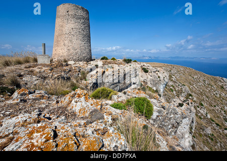 Talaia Morella Watch Tower (1585). Cap de Ferrutx. Artà. L'île de Majorque. Espagne Banque D'Images