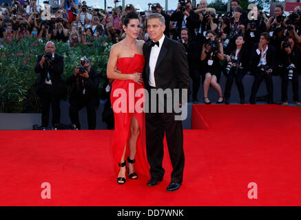 SANDRA BULLOCK GEORGE CLOONEY GRAVITY PREMIERE 70ème FESTIVAL DU FILM DE VENISE LIDO Venise ITALIE 28 Août 2013 Banque D'Images