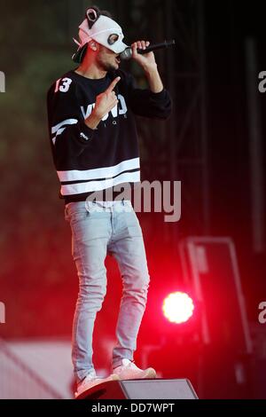 Hambourg, Allemagne. Août 24, 2013. Le rappeur allemand Cro donne un concert à l'Perger à Hambourg, Allemagne, 24 août 2013. Photo : Malte chrétiens/dpa/Alamy Live News Banque D'Images