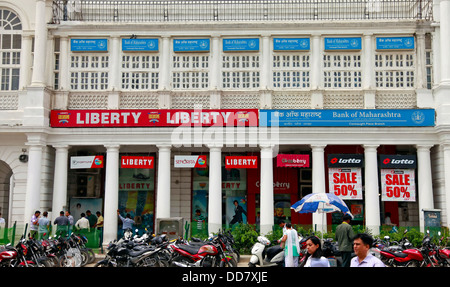 L'extérieur du shopping mall, Connaught Place Banque D'Images