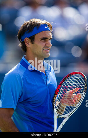 Flushing Meadows-Corona Park, Queens, New York, le 27 août 2013 Roger Federer (SUI) en compétition dans son premier match à l'US Open Tennis Championships 2013 : Crédit photo PCN/Alamy Live News Banque D'Images