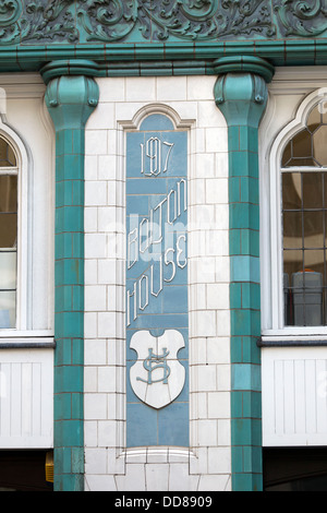 Bolton House 14-16 Cullum Street, Londres, Royaume-Uni. Construit en 1907 par l'architecte R.Selby Archt avec l'Art Nouveau & influence mauresque. Banque D'Images