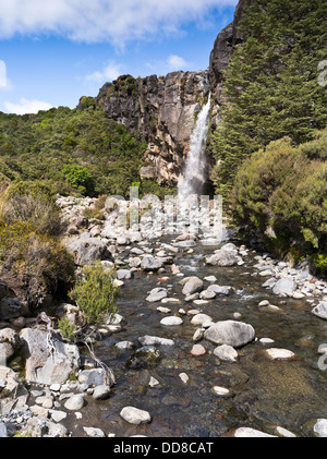 Dh Parc national de Tongariro TARANAKI FALLS Nouvelle-zélande Wairere cascade ruisseau Rocky River scenic ruisseaux rock Banque D'Images