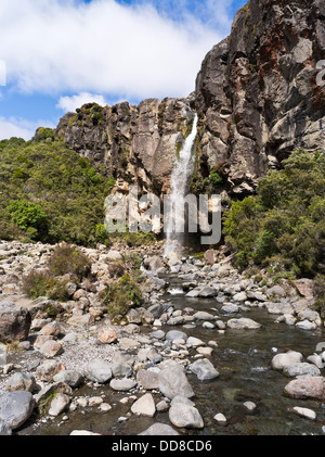 Dh Parc national de Tongariro TARANAKI FALLS Nouvelle-zélande Wairere cascade ruisseau Rocky River scenic Banque D'Images