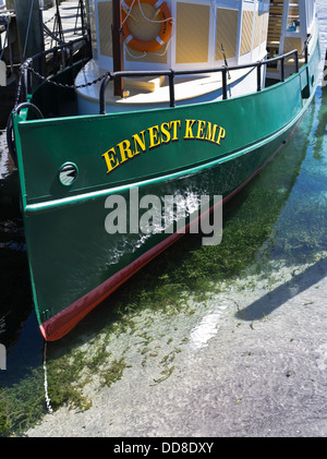 dh Waikato River TAUPO NOUVELLE-ZÉLANDE Lac Taupo bateau touristique Ernest Kemp Clear Water tour tourisme Banque D'Images