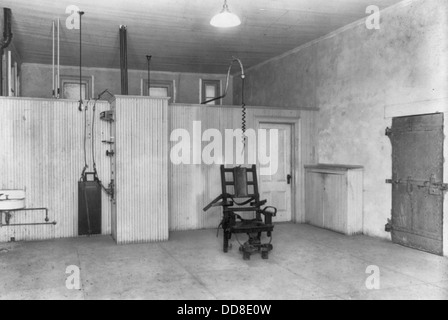 La prison de Sing Sing, nouvelle chambre d'électrocution - salle vide avec chaise électrique placé au centre. 1915 Banque D'Images