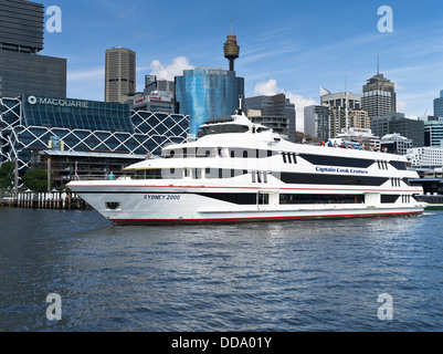 Dh de Darling Harbour à Sydney Australie Croisières Captain Cook Sydney 2000 Sydney Harbor Cruises croisière ville Banque D'Images