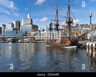 Dh de Darling Harbour à Sydney Australie HM Bark Endeavour Replica Australian National Maritime Museum Ship Banque D'Images