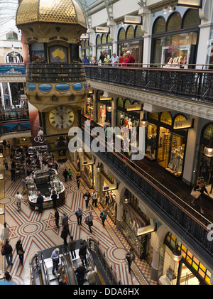 Dh Queen Victoria Building Sydney Australie grand shopping mall Shoppers réveil intérieur Banque D'Images