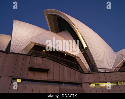 Dh Opéra de Sydney Sydney Australie Sydney Opera House architecture toit courts de lumières nuit Banque D'Images