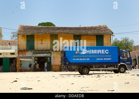 L'architecture coloniale, Tivaouane, Sénégal, Afrique Banque D'Images