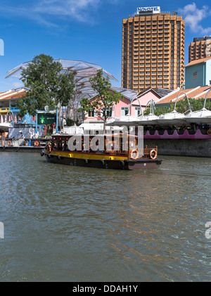 Dh Rivière Singapour Clarke Quay Singapore Bumboat tours boat bateaux taxi de l'eau Singapour Banque D'Images