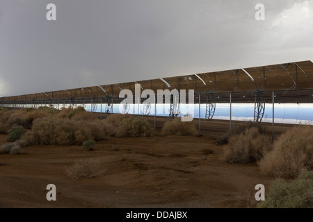 Centrale thermique solaire, désert de Mojave, Californie Banque D'Images