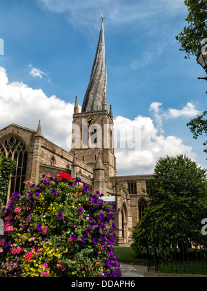 Crooked spire tordu/Chesterfields un site célèbre dans le Derbyshire, Angleterre East Midlands Banque D'Images