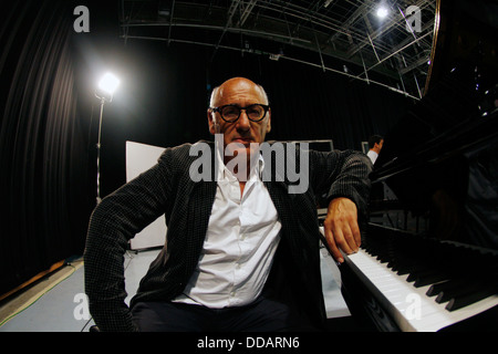 Michael Nyman est perçu au cours de l'enregistrement d'une symphonie d'être libérés au cours de 2014 pour célébrer son 70e anniversaire. Banque D'Images