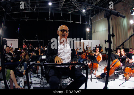 Michael Nyman est perçu au cours de l'enregistrement d'une symphonie d'être libérés au cours de 2014 pour célébrer son 70e anniversaire. Banque D'Images