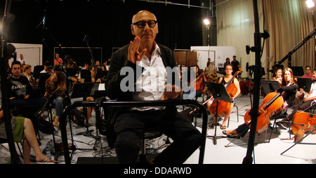 Michael Nyman est perçu au cours de l'enregistrement d'une symphonie d'être libérés au cours de 2014 pour célébrer son 70e anniversaire. Banque D'Images