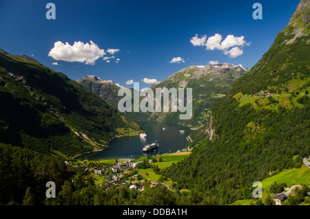 Vue à vol d'oiseau du fjord de Geiranger Banque D'Images