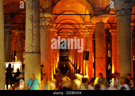 Intérieur de la Citerne Basilique - Sultanahmet, Istanbul, Turquie Banque D'Images