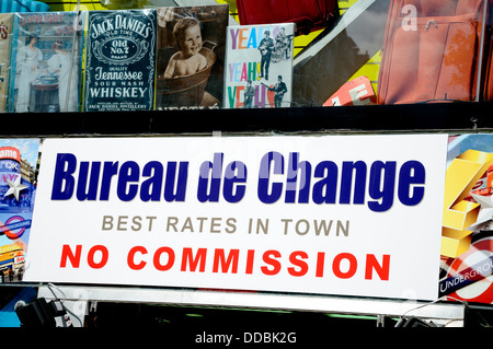 Londres, Angleterre, Royaume-Uni. Bureau de change / service de change Banque D'Images