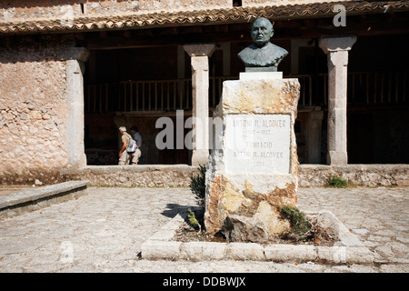 Sanctuaire de Lluc, Espagne, monument d'Antoni M. Alcover en Lluc Banque D'Images