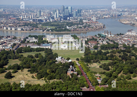 Vue aérienne du parc Greenwich, de l'observatoire royal, du Prime Merdian, de la Tamise, de l'île des chiens et de Canary Wharf dans l'est de Londres Banque D'Images