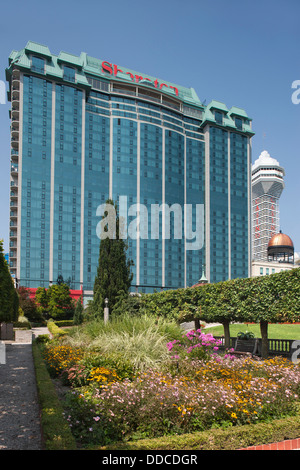 Jardins de l'hôtel NIAGARA FALLS SHERATON ONTARIO CANADA Banque D'Images