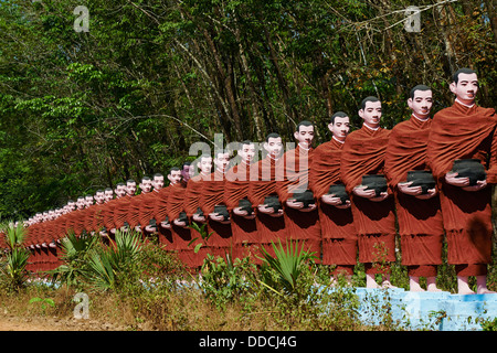 Myanmar (Birmanie), l'État Môn, autour de Mawlamyine (Moulmein), Win Sein Taw Ya, Bouddha couché Banque D'Images