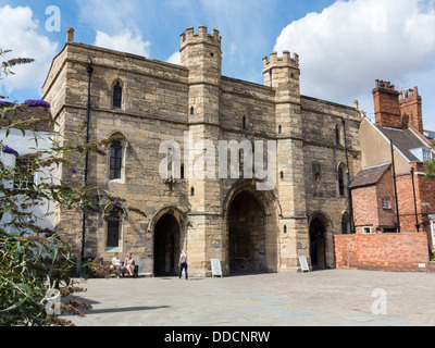 Le 14e siècle porte l'Échiquier, Lincoln, Angleterre Banque D'Images