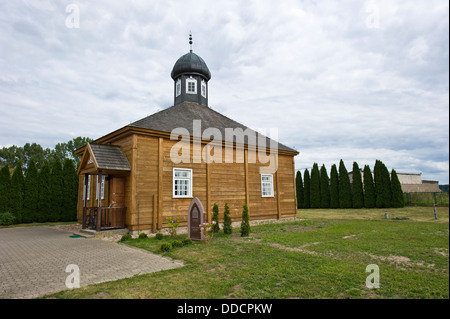 Bohoniki village, une communauté tartare musulmane en Pologne orientale, avec une mosquée en bois et un cimetière. Banque D'Images