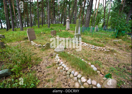 Bohoniki village, une communauté tartare musulmane en Pologne orientale, avec une mosquée en bois et un cimetière. Banque D'Images